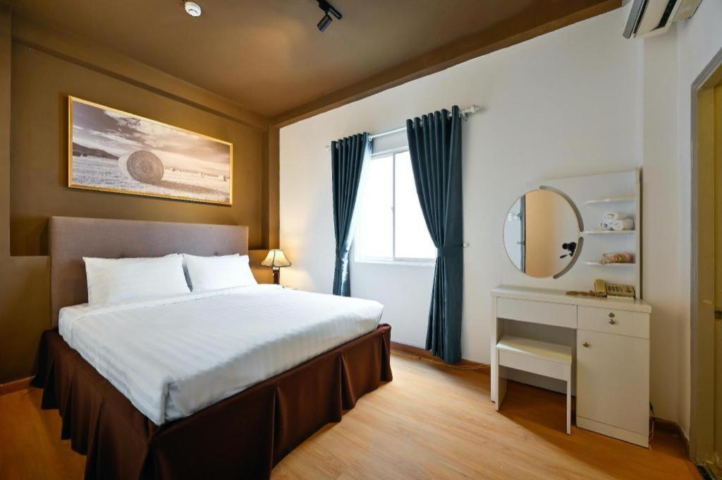 The Noble Swan Wood Park Hotel Ho Chi Minh-staden Exteriör bild